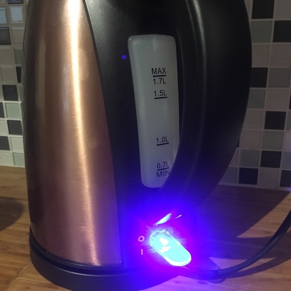 Cordless Copper Kettle - Picture 5 of 6